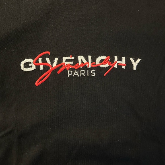 Large Givenchy wool sweater for sale - Picture 3 of 6